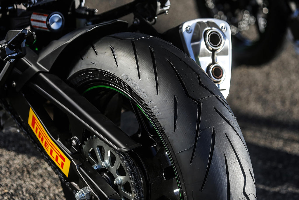 240/45-17 82W Rear Motorcycle Tire I965