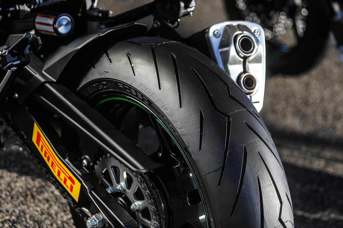 240/45-17 82W Rear Motorcycle Tire I965